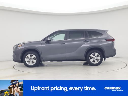 Gray 2024 Toyota Highlander LE