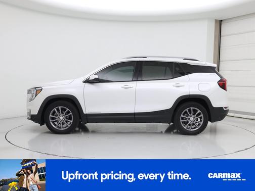 White 2023 GMC Terrain SLT