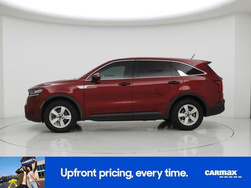 Red 2022 Kia Sorento LX