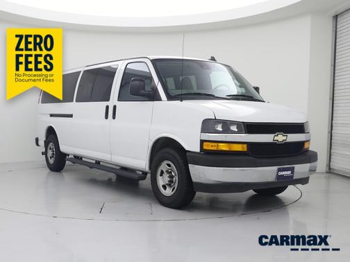 White 2019 Chevrolet Express 3500 LT