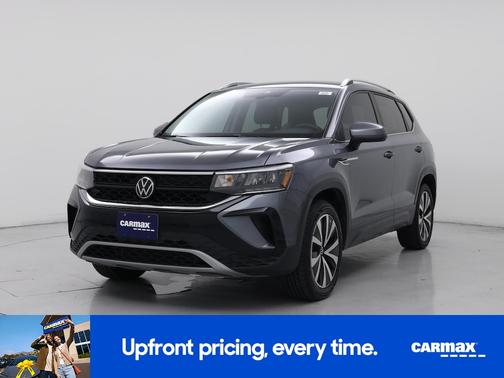 Gray 2024 Volkswagen Taos SE