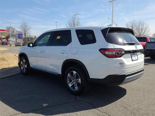 2023 Honda Pilot AWD EX-L 8 Passenger