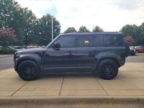 2024 Land Rover Defender 110 P300