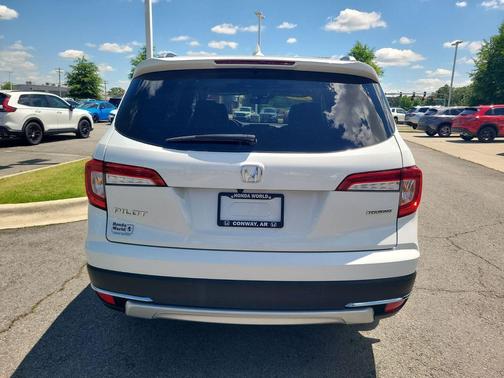 Platinum White Pearl 2022 Honda Pilot Touring 8-Passenger