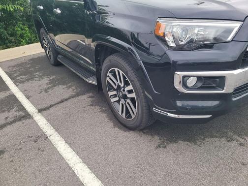 Midnight Black Metallic 2018 Toyota 4Runner Limited