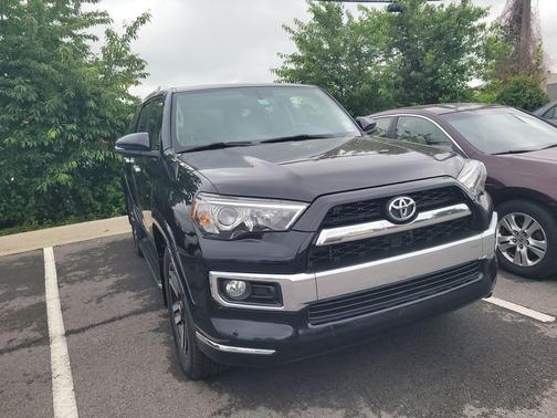 Midnight Black Metallic 2018 Toyota 4Runner Limited