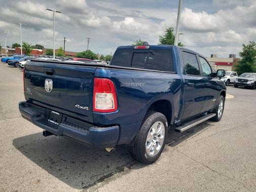 Patriot Blue Pearlcoat 2023 RAM 1500 Big Horn/Lone Star