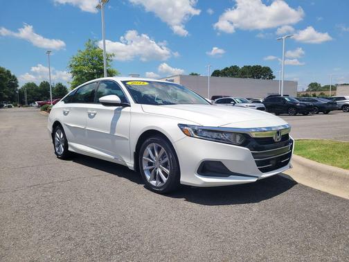 Platinum White Pearl 2022 Honda Accord LX 1.5T