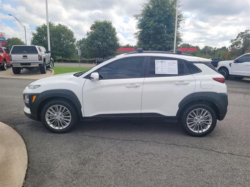 2021 Hyundai KONA SEL