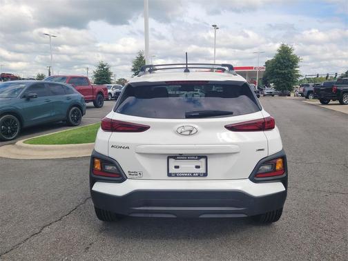 2021 Hyundai KONA SEL