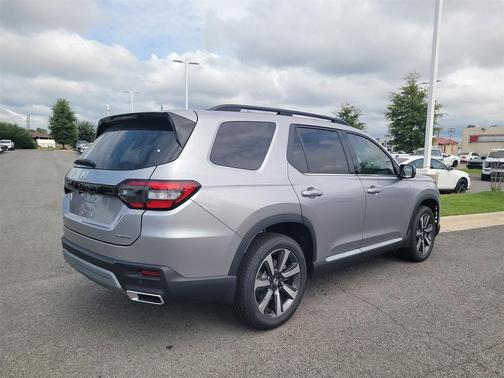 2025 Honda Pilot Touring 8-Passenger