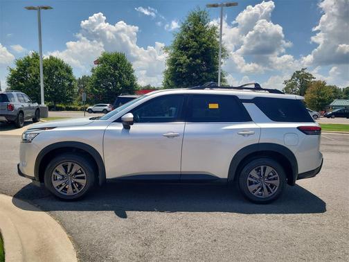 2022 Nissan Pathfinder SV 2WD