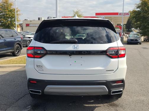 2025 Honda Pilot Touring 8-Passenger