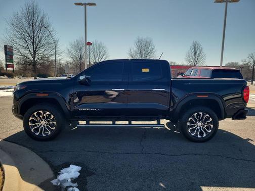 2024 GMC Canyon Denali
