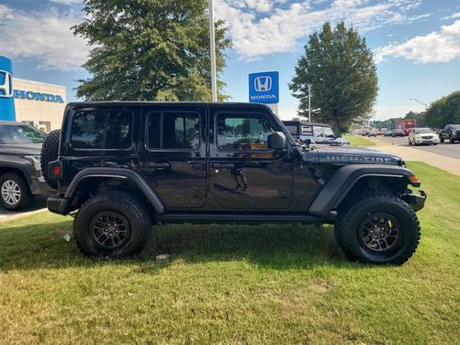 2022 Jeep Wrangler Unlimited High Tide 4x4