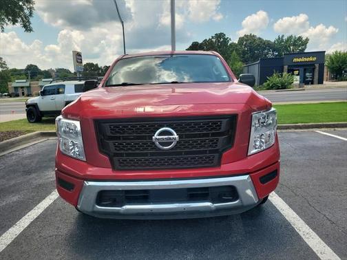 2022 Nissan Titan SV