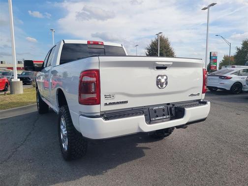 2023 RAM 2500 Laramie Crew Cab 4x4 6'4' Box