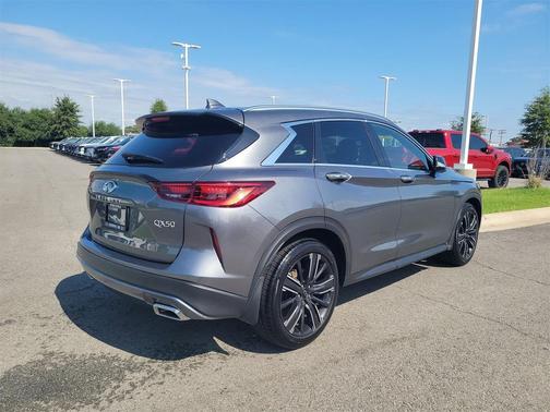2022 INFINITI QX50 LUXE