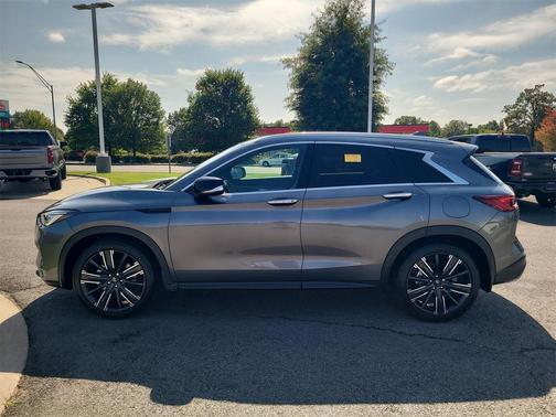 2022 INFINITI QX50 LUXE