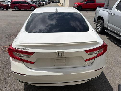 Platinum White Pearl 2020 Honda Accord Sport 1.5T