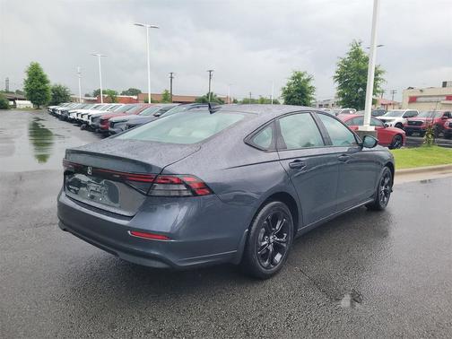 2025 Honda Accord Sport SE 1.5T