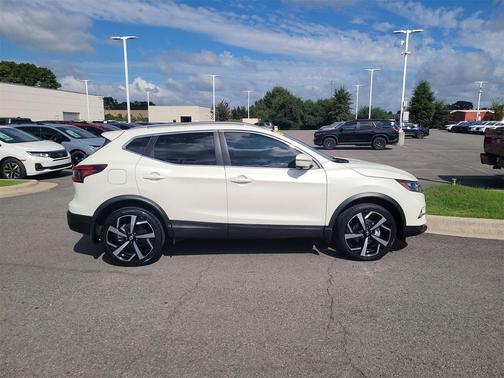 2022 Nissan Rogue Sport SL