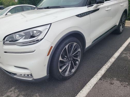 Pristine White Metallic Tri-Coat 2020 Lincoln Aviator Reserve AWD