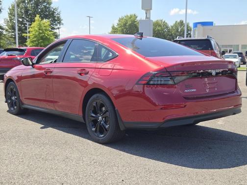 2025 Honda Accord Sport SE 1.5T