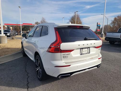2019 Volvo XC60 T5 R-Design