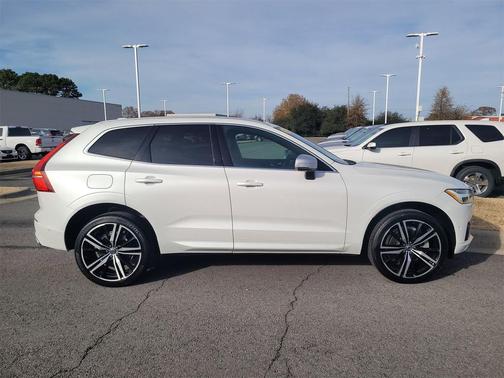 2019 Volvo XC60 T5 R-Design