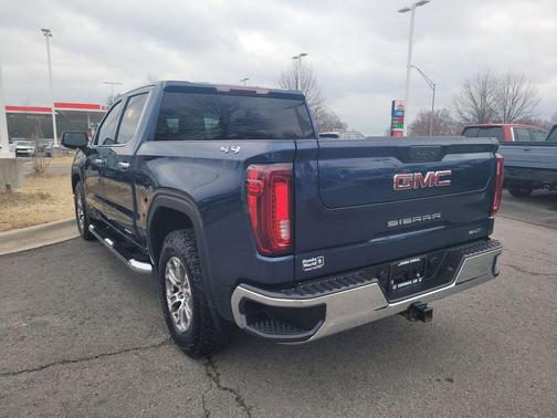 2021 GMC Sierra 1500 SLT