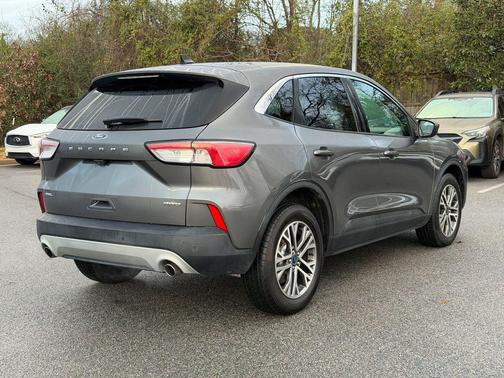 Gray Metallic 2022 Ford Escape SEL