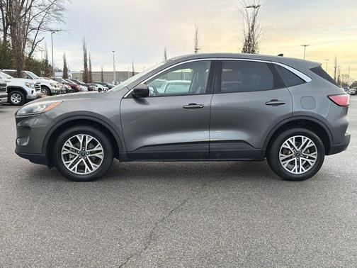Gray Metallic 2022 Ford Escape SEL