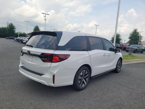 Platinum White Pearl 2026 Honda Odyssey EX-L