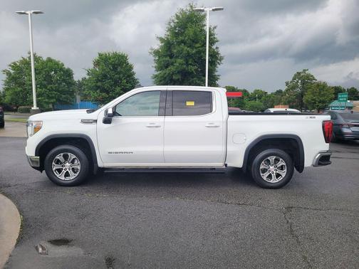 Summit White 2021 GMC Sierra 1500 SLE