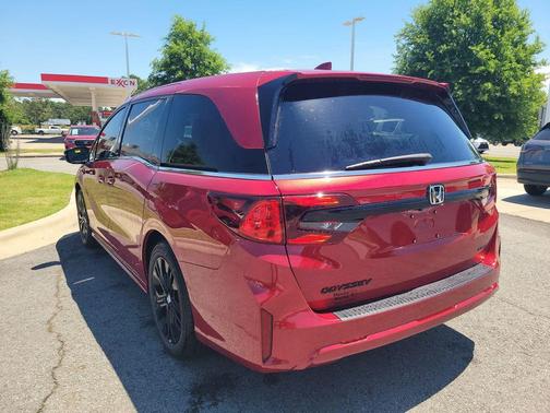 Radiant Red Metallic II 2026 Honda Odyssey Sport-L