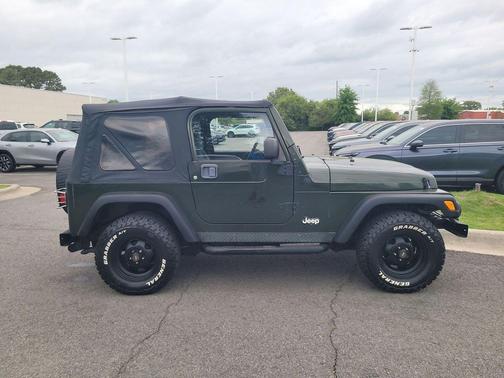 Black Clearcoat 2004 Jeep Wrangler X