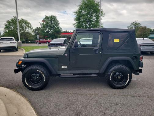 Black Clearcoat 2004 Jeep Wrangler X