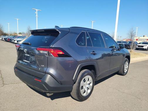 2019 Toyota RAV4 LE