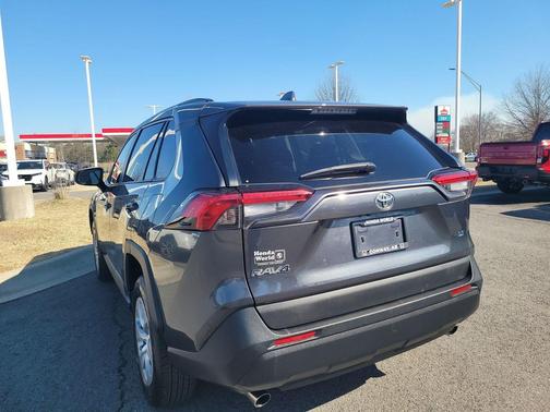 2019 Toyota RAV4 LE