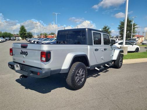 2023 Jeep Gladiator Sport S