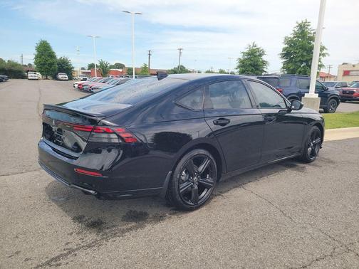 Crystal Black Pearl 2026 Honda Accord Hybrid Sport-L