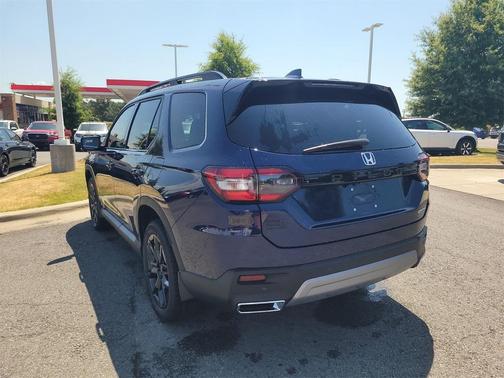 2025 Honda Pilot Touring 8-Passenger