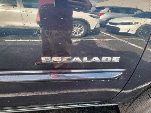 2013 Cadillac Escalade Premium