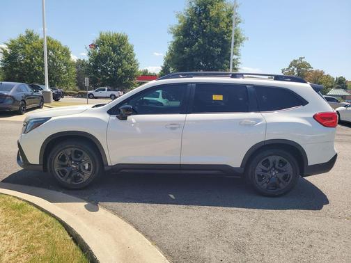 Crystal White Pearl 2024 Subaru Ascent Onyx Edition 7-Passenger