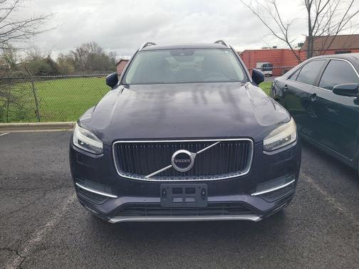 2016 Volvo XC90 T5 Momentum
