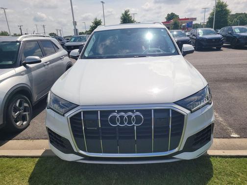 Glacier White 2021 Audi Q7 55 Prestige