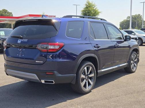 2025 Honda Pilot Touring 8-Passenger