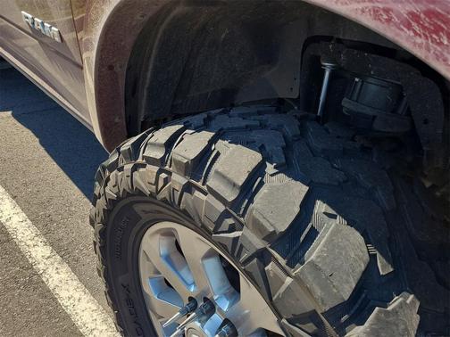 2019 RAM 2500 Laramie Crew Cab 4x4 6'4' Box