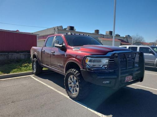 2019 RAM 2500 Laramie Crew Cab 4x4 6'4' Box